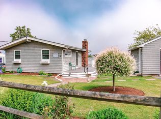 3 Barnacle Rd, Narragansett, RI 02882