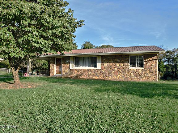 2nd image of 2718 Mayfield Dr