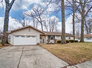 2220 Lima Ln, Fort Wayne, IN 46818