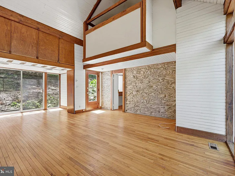 803 Mill Creek Rd — Photo 19