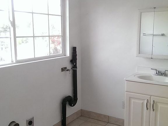 4th image of 1850 S 1100 E