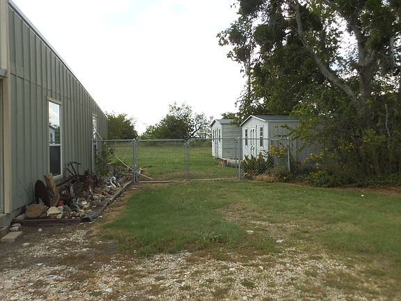 4th image of 2230 S Us Highway 281