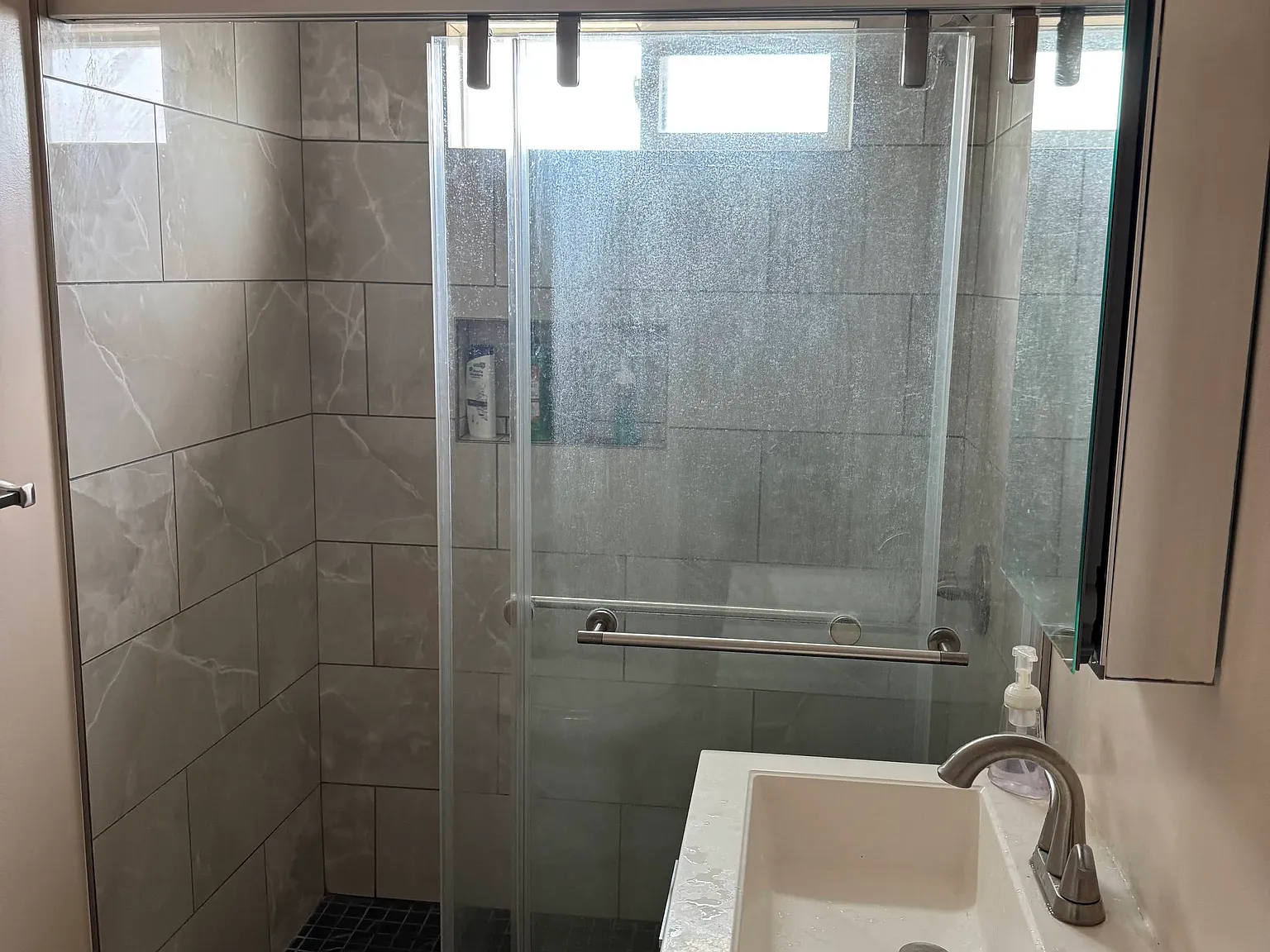 7 bed, $1,700 — Photo 4