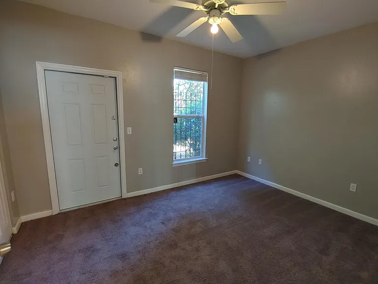 2400 Fred Smith Rd #306 — Photo 14