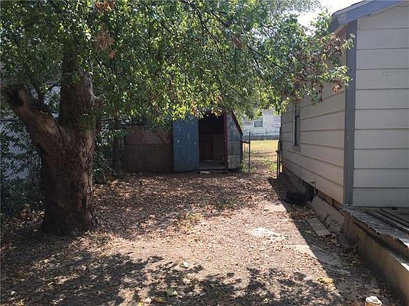 5th image of 801 Mirike Dr