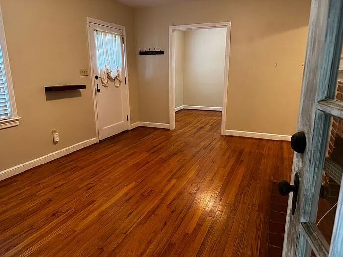 2406 Bonita Dr SW — Photo 4