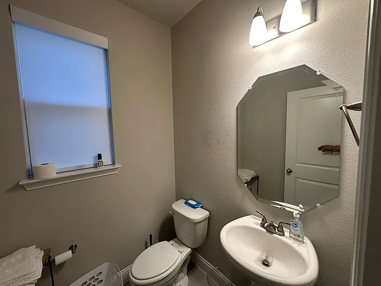 3710 Prague Mews — Photo 7