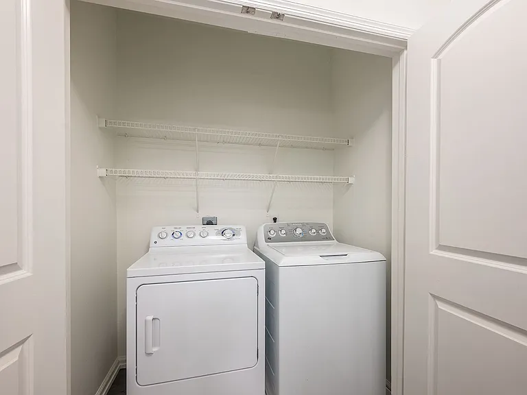 Mosaic Westshore Apartments — Photo 13