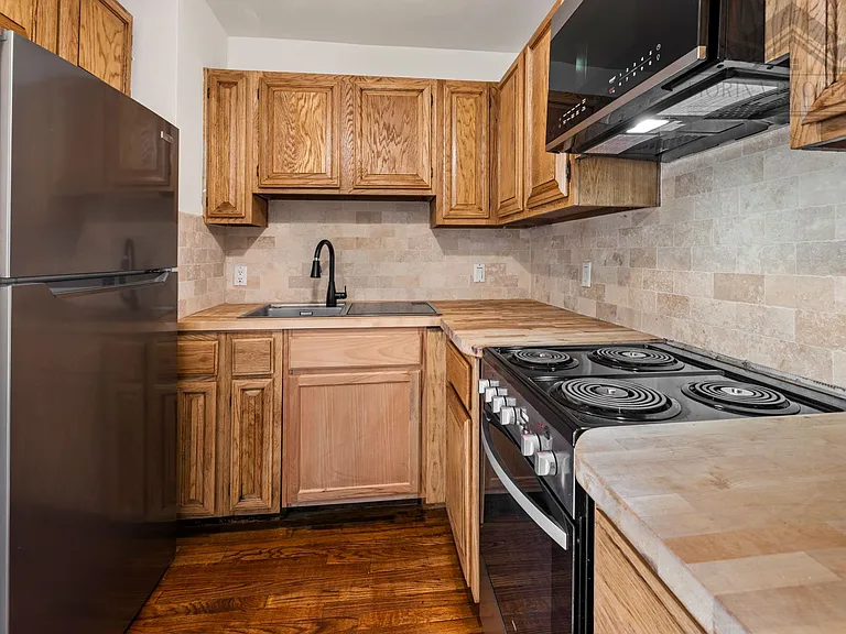 211 W Water St #309 — Photo 21