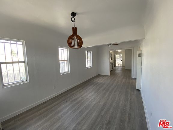 2nd image of 10950 Willowbrook Ave