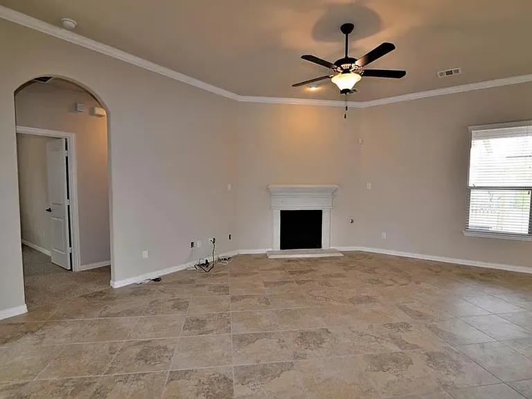 2916 Dusty Chisolm Trl — Photo 11