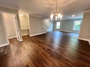 69 Kingswood Dr, Bethel, CT 06801