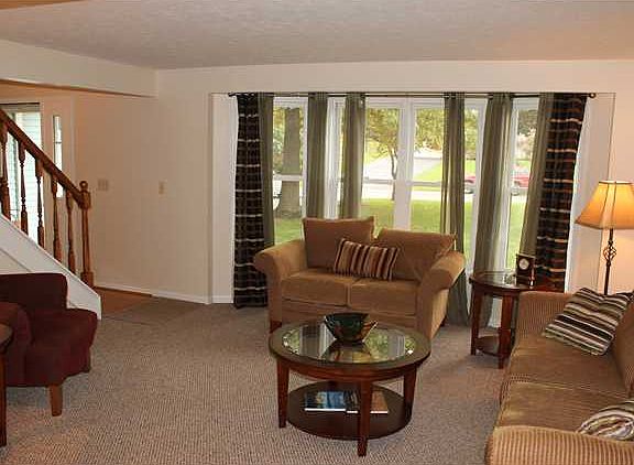 3rd image of 16 Edendery Cir