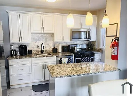 1268 Gittings Ave — Photo 5