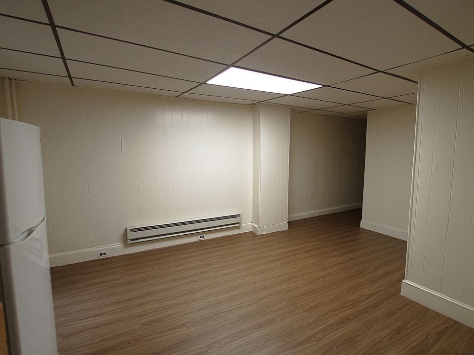 Building Photo 4