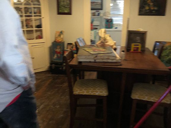 5th image of 402 Fair Ave
