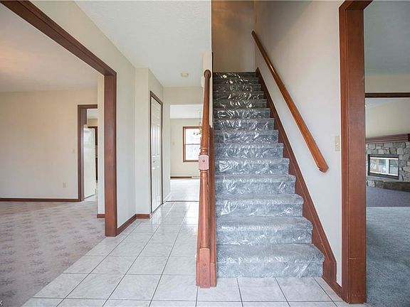 2nd image of 35583 Livingston Dr