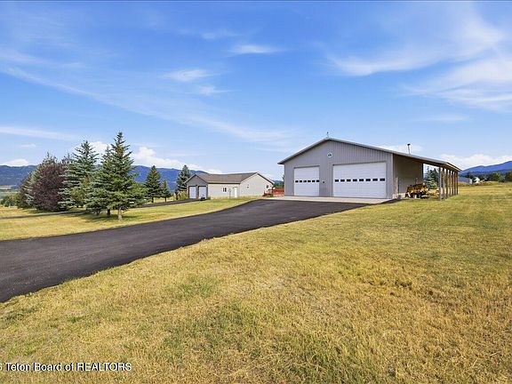 5th image of 102 Buckskin Way