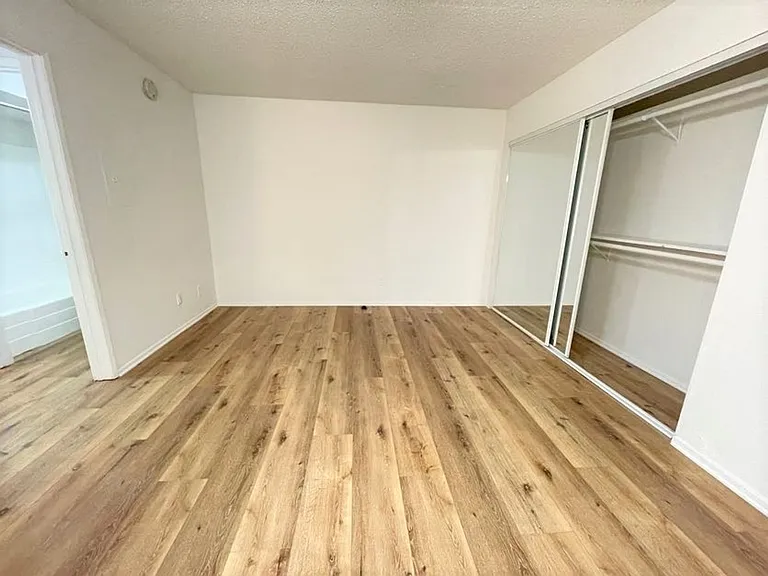 5708 Tujunga Ave — Photo 20