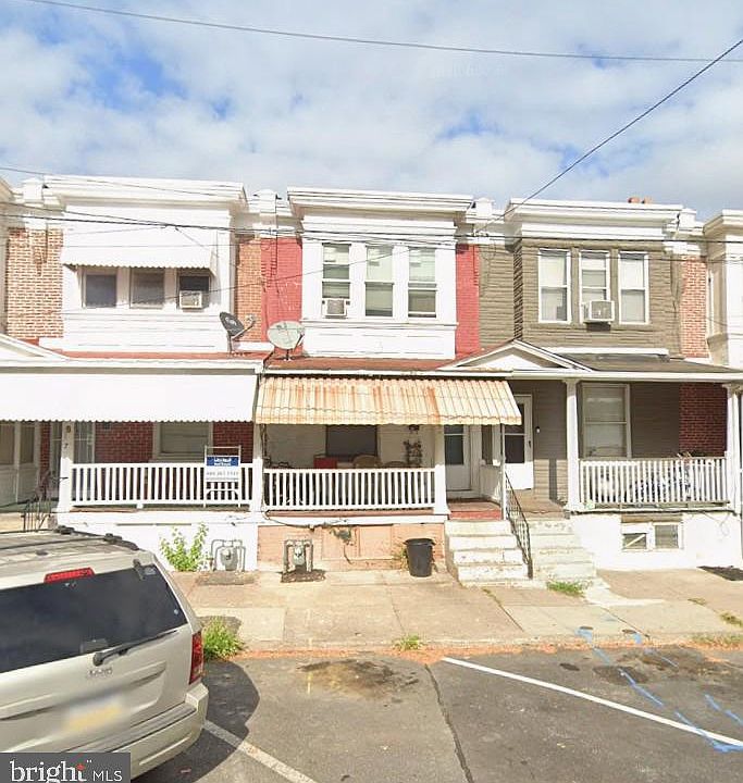 1st image of 915 Pennell St