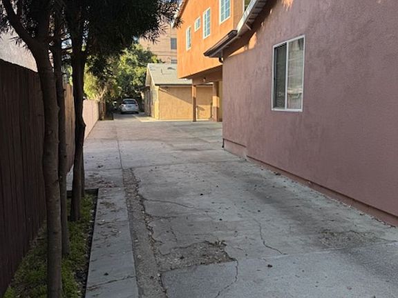 5th image of 1107 W Angeleno Ave #1109
