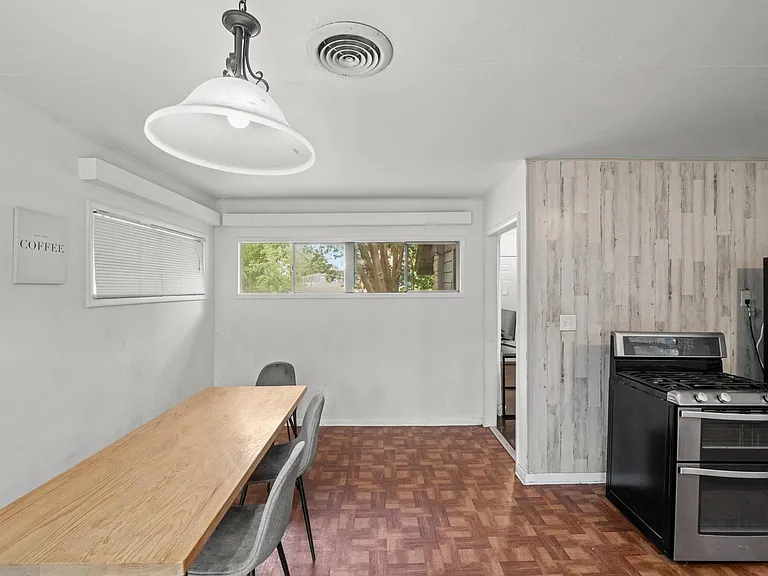 6208 Walnut Hills Dr — Photo 8