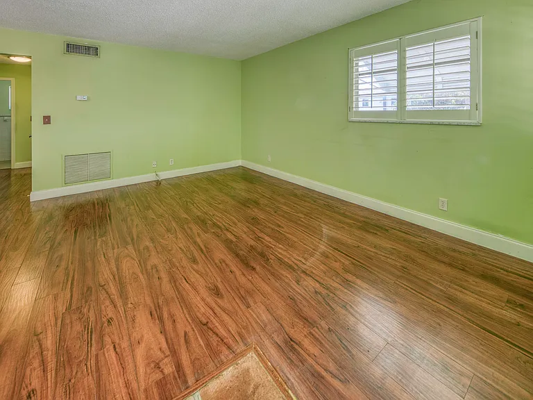 216 N Federal Hwy #8 — Photo 6