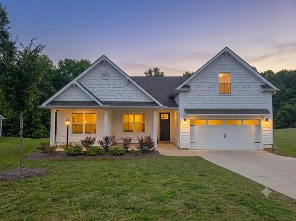 836 Orchard Valley Ln, Boiling Springs, SC 29316