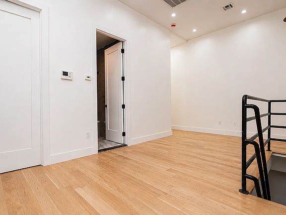 4th image of 9 Marcus Garvey Blvd #1R