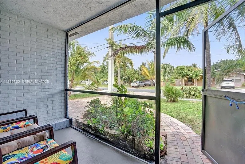 4 bed, 1542 sqft, $4,650 — Photo 4