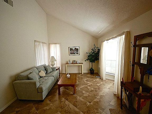 5th image of 2927 The Highlands Dr