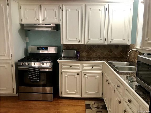 3rd image of 2514 Ashland Ave