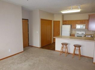 460 N Kansas Ave #6, North Liberty, IA 52317