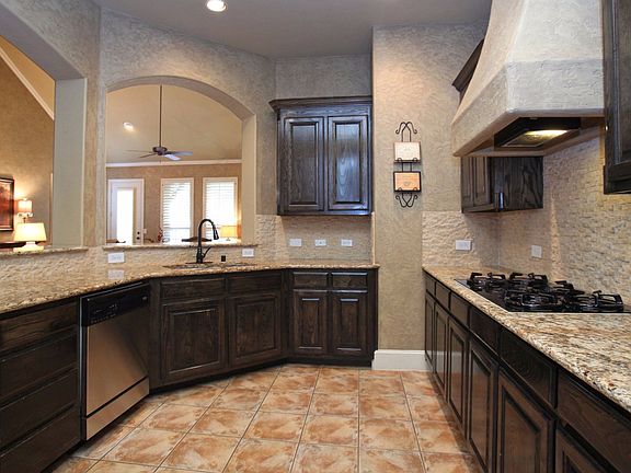 4th image of 4185 Sicily Dr