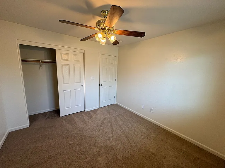 4704 W Rialto Ave — Photo 31