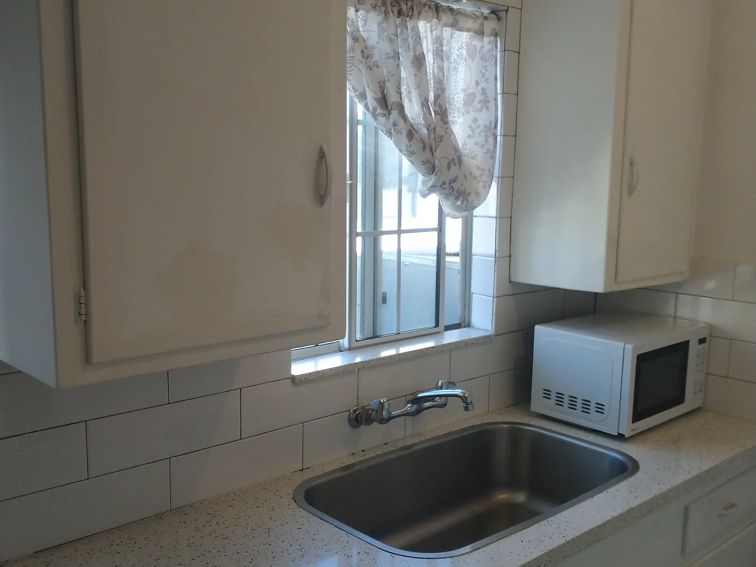 Studio, $1,600 — Photo 3