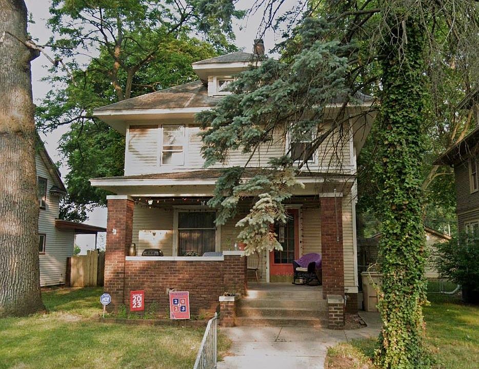 1st image of 825 S Ironwood Dr