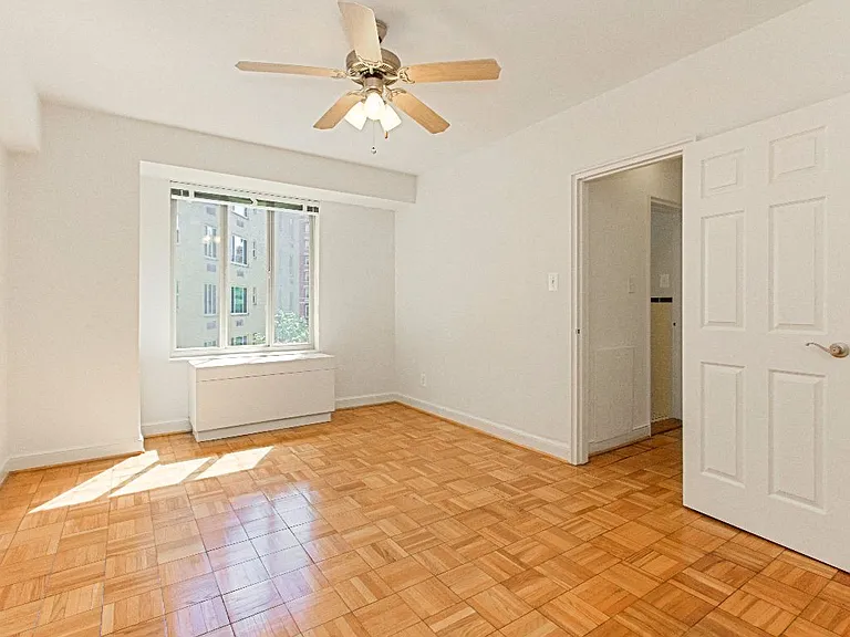 2800 Woodley Rd — Photo 13