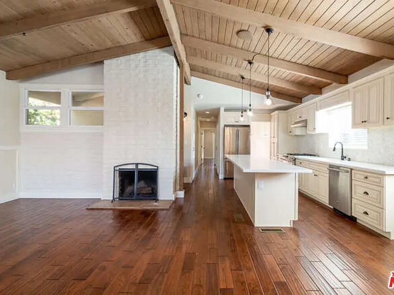 1604 Oak Ave — Photo 10