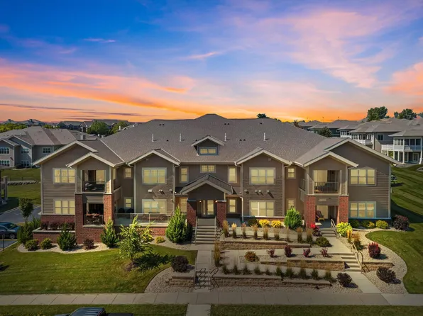 1804 Maplecrest Dr #103, Verona, WI 53593