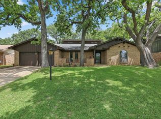 7241 Martha Ln, Fort Worth, TX 76112