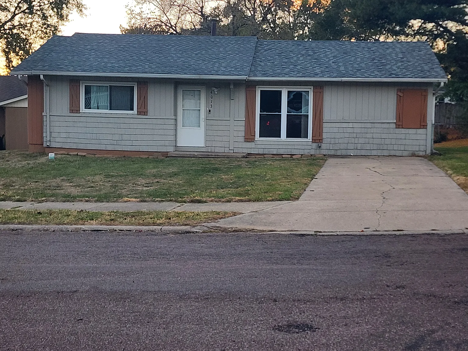 3 bed, 1216 sqft, $1,395 — Photo 1