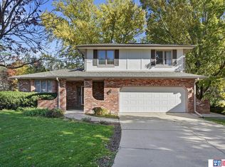 7420 Wren Cir, Lincoln, NE 68506