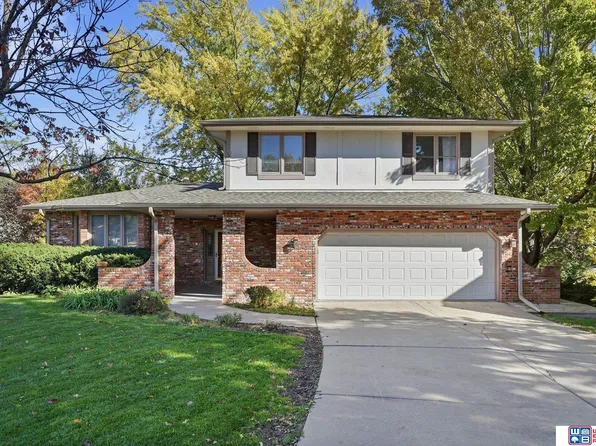 7420 Wren Cir, Lincoln, NE 68506