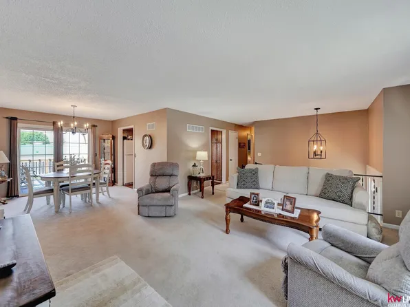 6520 Taylor Park Dr, Lincoln, NE 68510