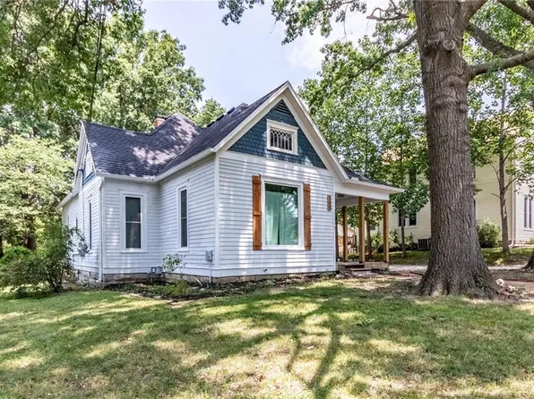 205 W North St, Warrensburg, MO 64093