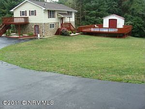 3rd image of 2300 Lupine Ln