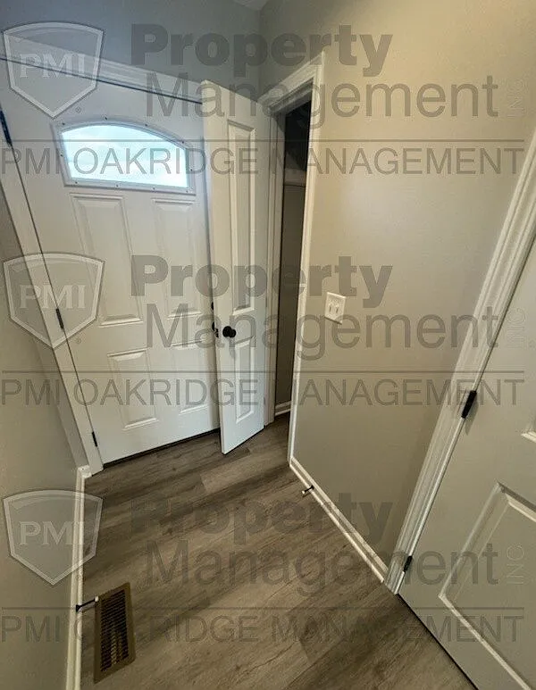 2 bed, 1.5 bath, $1,650 — Photo 3