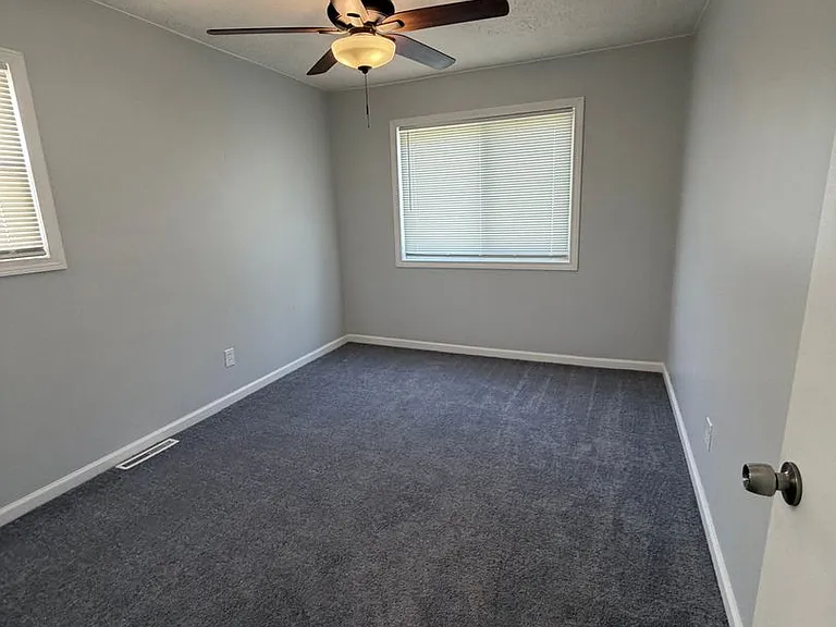 11340 Sherman Ave — Photo 3