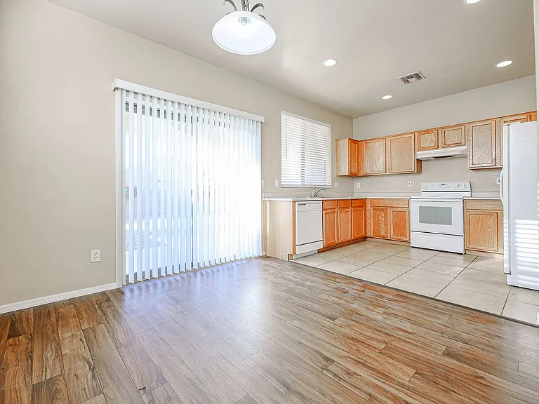 12611 W Campina Dr — Photo 5